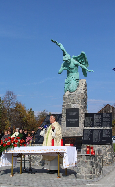 16 otvorenje spomenika Vivodina 001