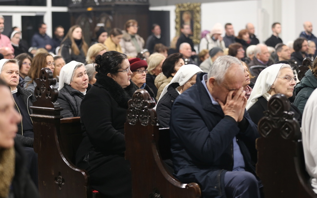 Kardinal Bozanić predvodio misu zadušnicu za papu Benedikta XVI 8