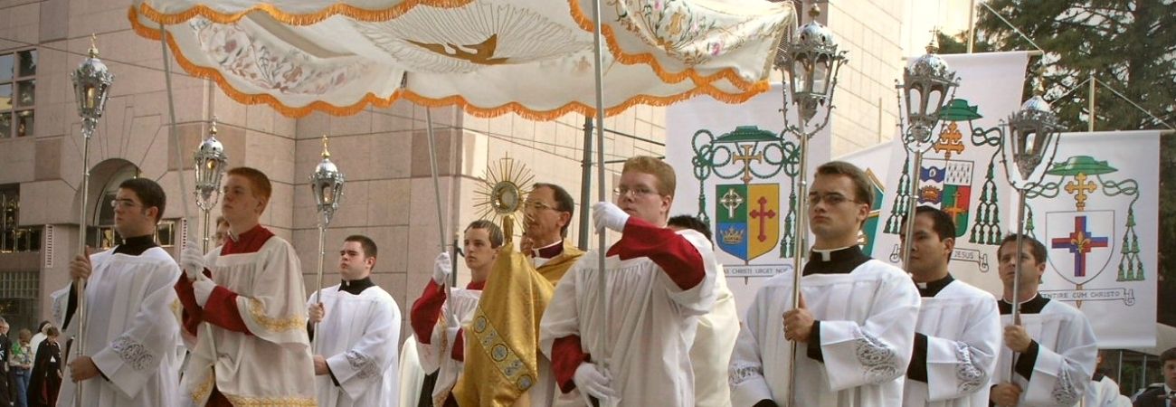 tijelovo procesija featured