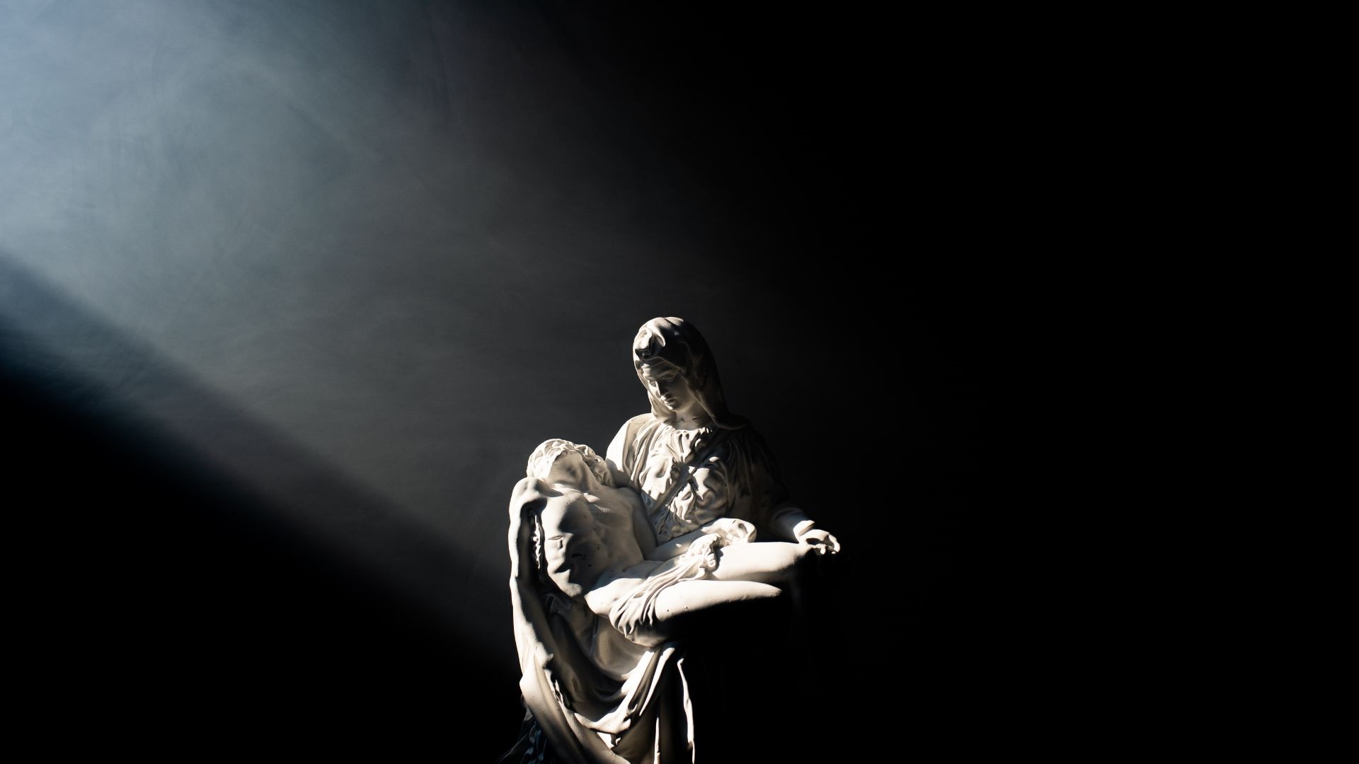 pieta žalosna gospa unsplash naslovna